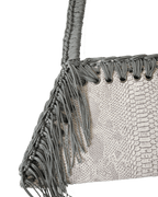 dettaglio borsa all'uncinetto fatta a mano modello MORGANA silver viper, similpelle stampata pitone e occhielli in ottone - MUSUBI