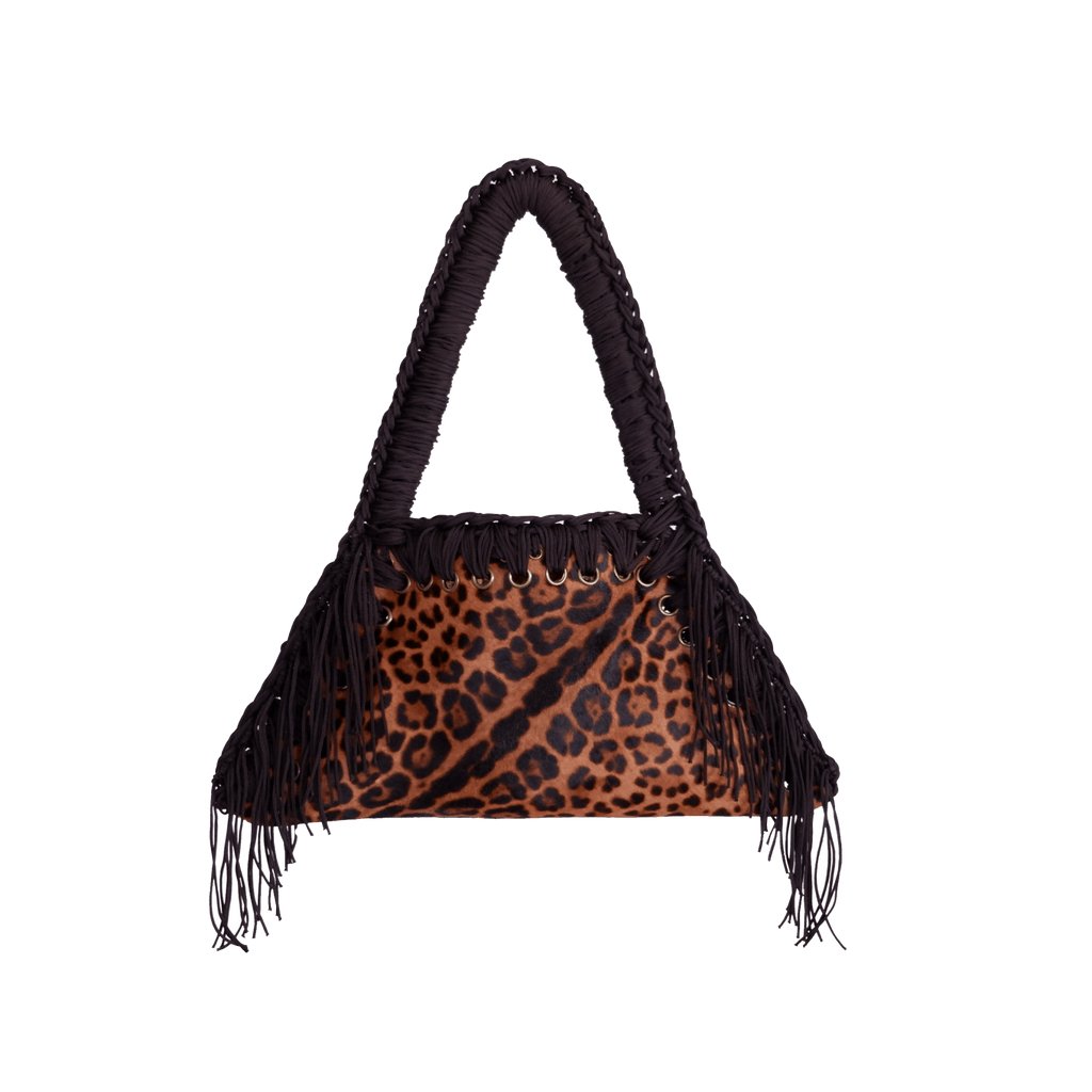 fronte borsa all'uncinetto fatta a mano modello MORGANA leoparda con frange laterali, ecopelle pattern leopardato - MUSUBI